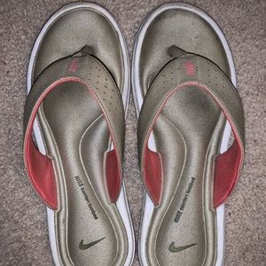 Nike flip flops